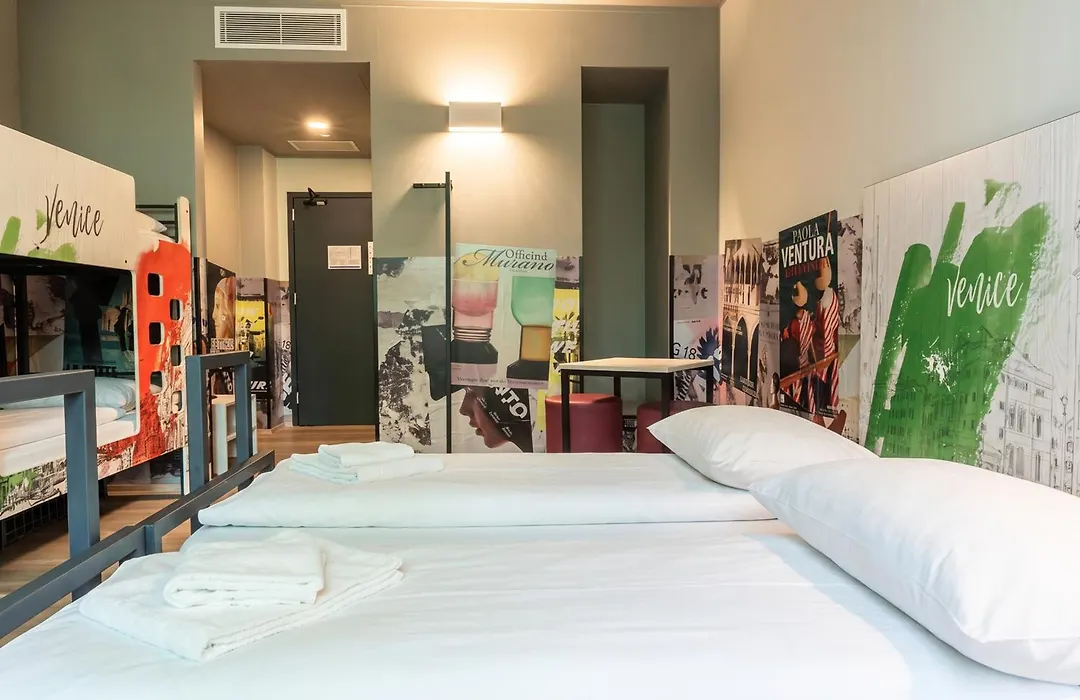 A&O Hostel Venezia Mestre-1